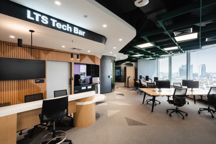เปิดออฟฟิศที่ออกแบบมาเพื่อรองรับการใช้งานทุกรูปแบบสำหรับทุกคนที่ Accenture - IT Support Corner