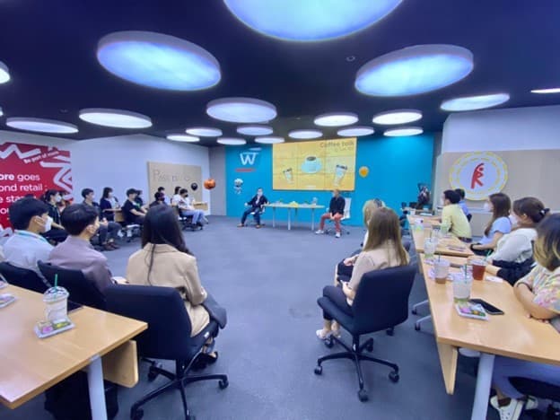 “Fun-Friends-Future” ทัวร์วัฒนธรรมองค์กรที่จับต้องได้ที่ออฟฟิศ Watsons Thailand - 1. เปิดประตูต้อนรับสู่การทำงานที่วัตสัน ประเทศไทย