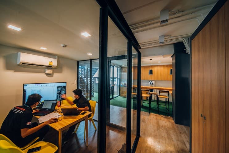 องค์กรที่ตอบโจทย์คนรุ่นใหม่ เพราะ "Work & Life" ไปด้วยกันได้ที่ Dplus - นอกจากนี้คุณดิวเล่ายังเล่าให้ฟังอีกว่าสวัสดิการที่นี่ ดีต่อใจสุดๆ!