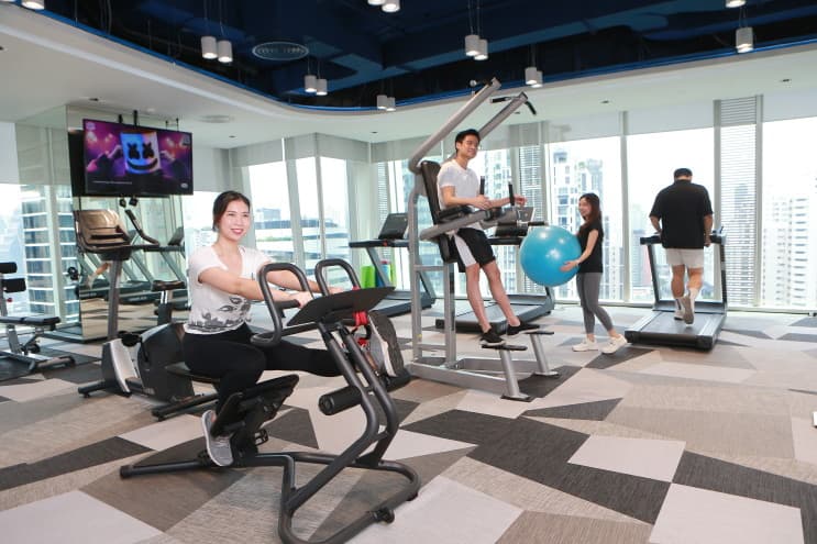 เปิดออฟฟิศใหม่สุดไฮเทคของยูโอบี พร้อม Facilities รอบด้าน ให้เอนจอยกับการทำงานไม่มีสะดุด - 3. มี Work Bistro อยู่ทุกชั้น ให้ทุกคนได้ทำงานร่วมกันอย่างเปิดกว้าง