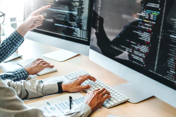Change Management คืออะไร? ใช้เมื่อไหร่? อยากเป็นองค์กรยุคใหม่ต้องรู้! - ถ้ามีใครสักคนแนะนำคุณว่า “เราต้องมีการบริหารความเปลี่ยนแปลงอยู่ตลอดเวลานะ” มันก็คงจะดูเป็นเรื่องที่ซับซ้อนเกินไปหน่อยใช่ไหม? และนึกภาพไม่ออกว่าจะเอามาใช้ได้ตอนไหน วันนี้เราจะมาอธิบายเรื่องนี้อย่างง่ายให้คุณฟังและจะมาบอกว่าเราควรใช้การบริหารความเปลี่ยนแปลงในสถานการณ์แบบใดบ้าง